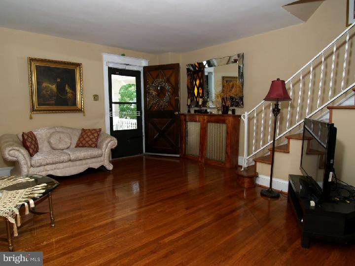 243 Shirley Road Upper Darby, PA 19082 - Photo 8 of 25