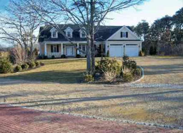 27 Herring Creek Road Edgartown, MA 02539 - Photo 1 of 1 http://d1qzqeyxiitrap.cloudfront.net/photos/11369/600/66d52ad8.jpg
