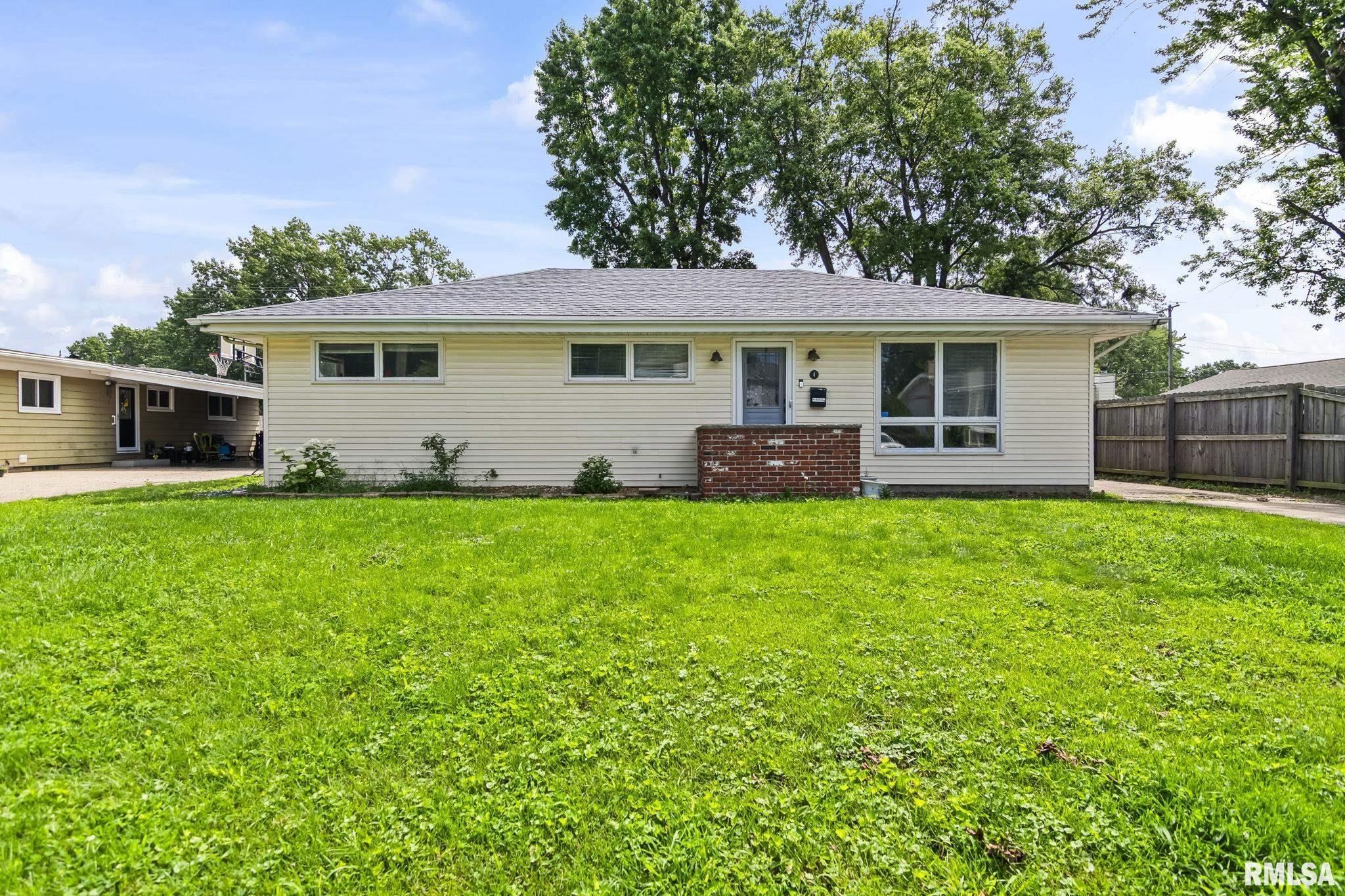 4 North Oxford Road Springfield, IL 62702 - Photo 1 of 32