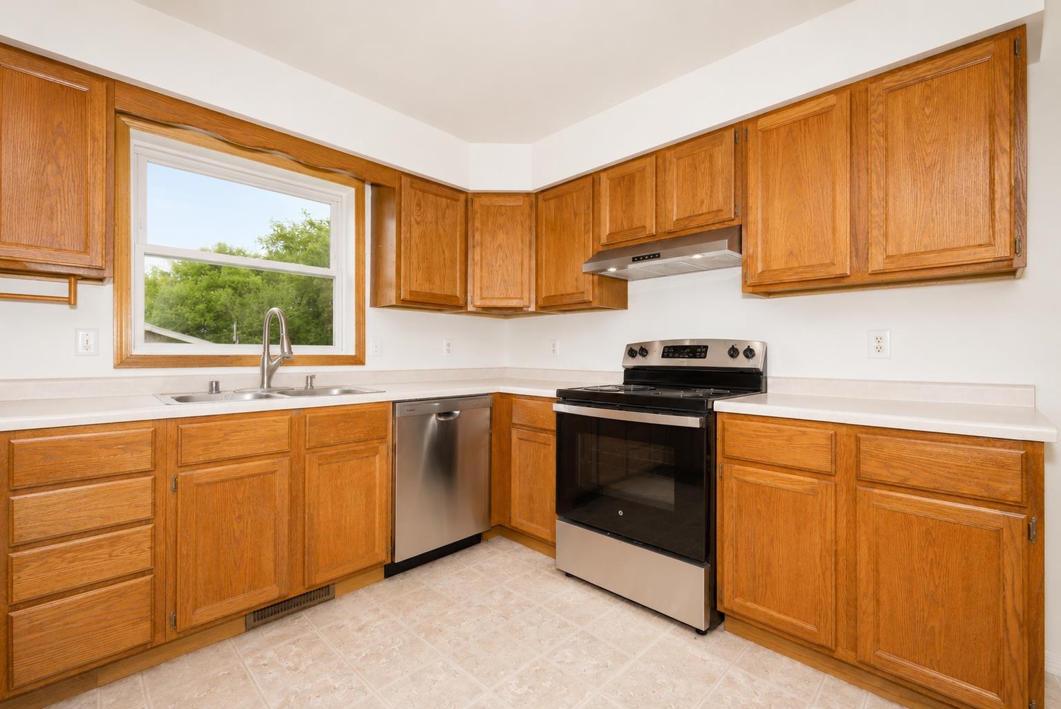 5753-5755 Lacy Road Fitchburg, WI 53711 - Photo 5 of 26