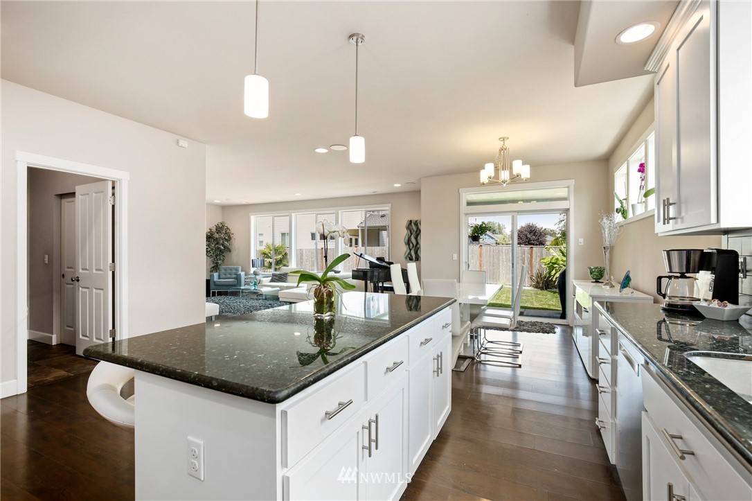 14903 Benton Loop Sumner, WA 98390 - Photo 14 of 40 Gallery Image 14