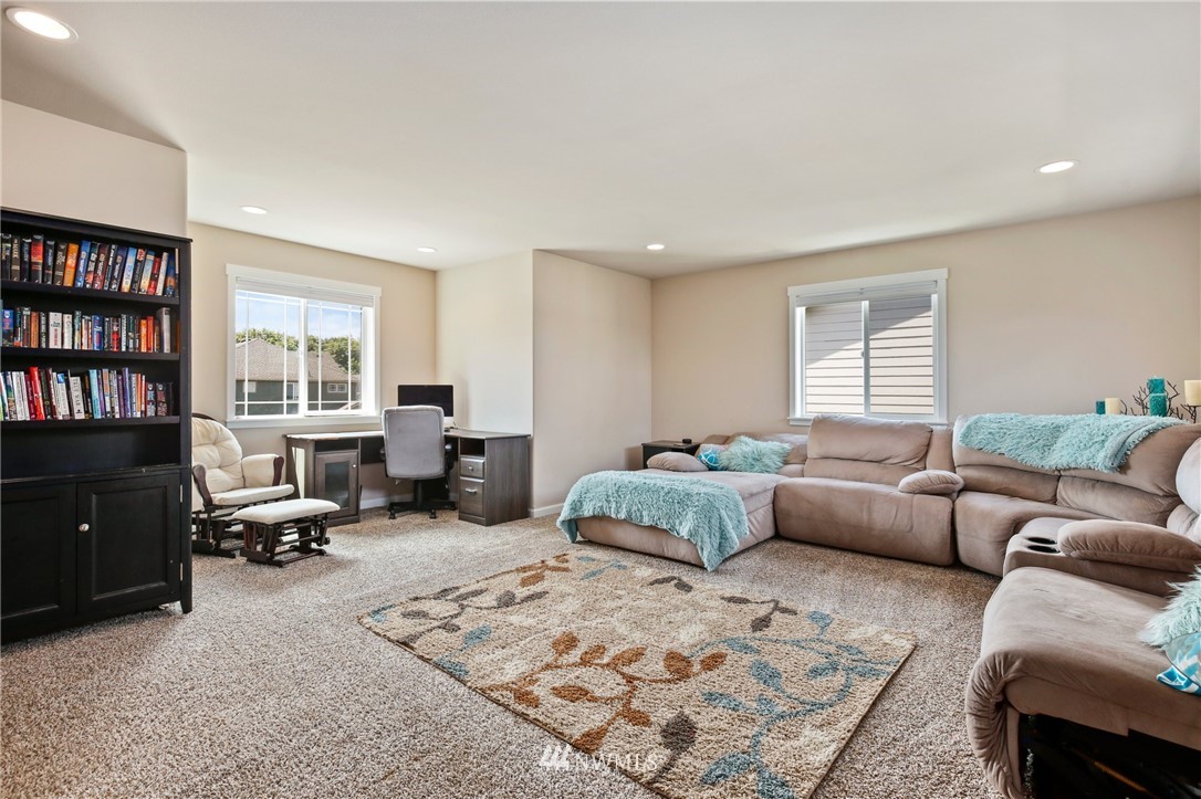 14903 Benton Loop Sumner, WA 98390 - Photo 23 of 40 Gallery Image 23