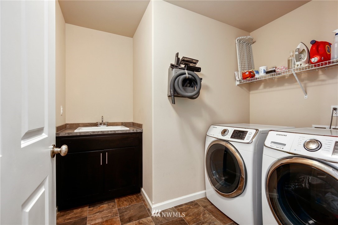 14903 Benton Loop Sumner, WA 98390 - Photo 34 of 40 Gallery Image 34