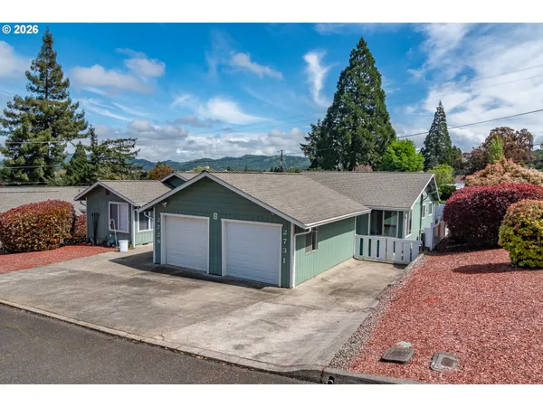 $244,900 | 2731 West Lorraine Avenue, Roseburg, OR 97471