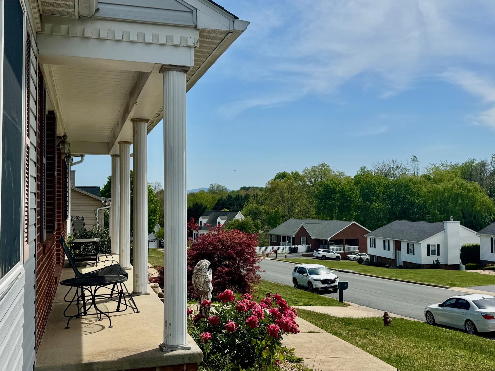 98 Granary Road Verona, VA 24482 - Photo 2 of 20