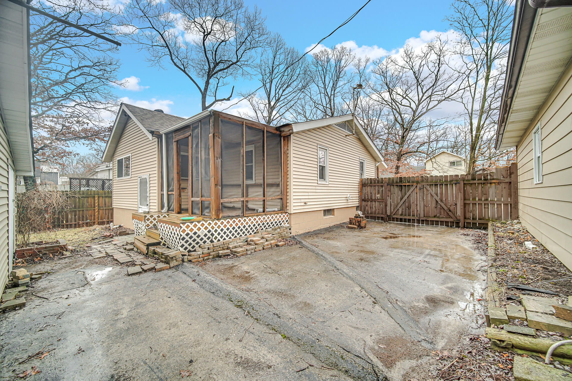 4201 Sumac Road Valparaiso, IN 46383 - Photo 14 of 16 1920x1280