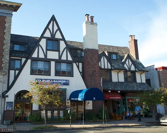 $2,900 | 244 Bellevue Avenue, Unit B, Montclair, NJ 07043