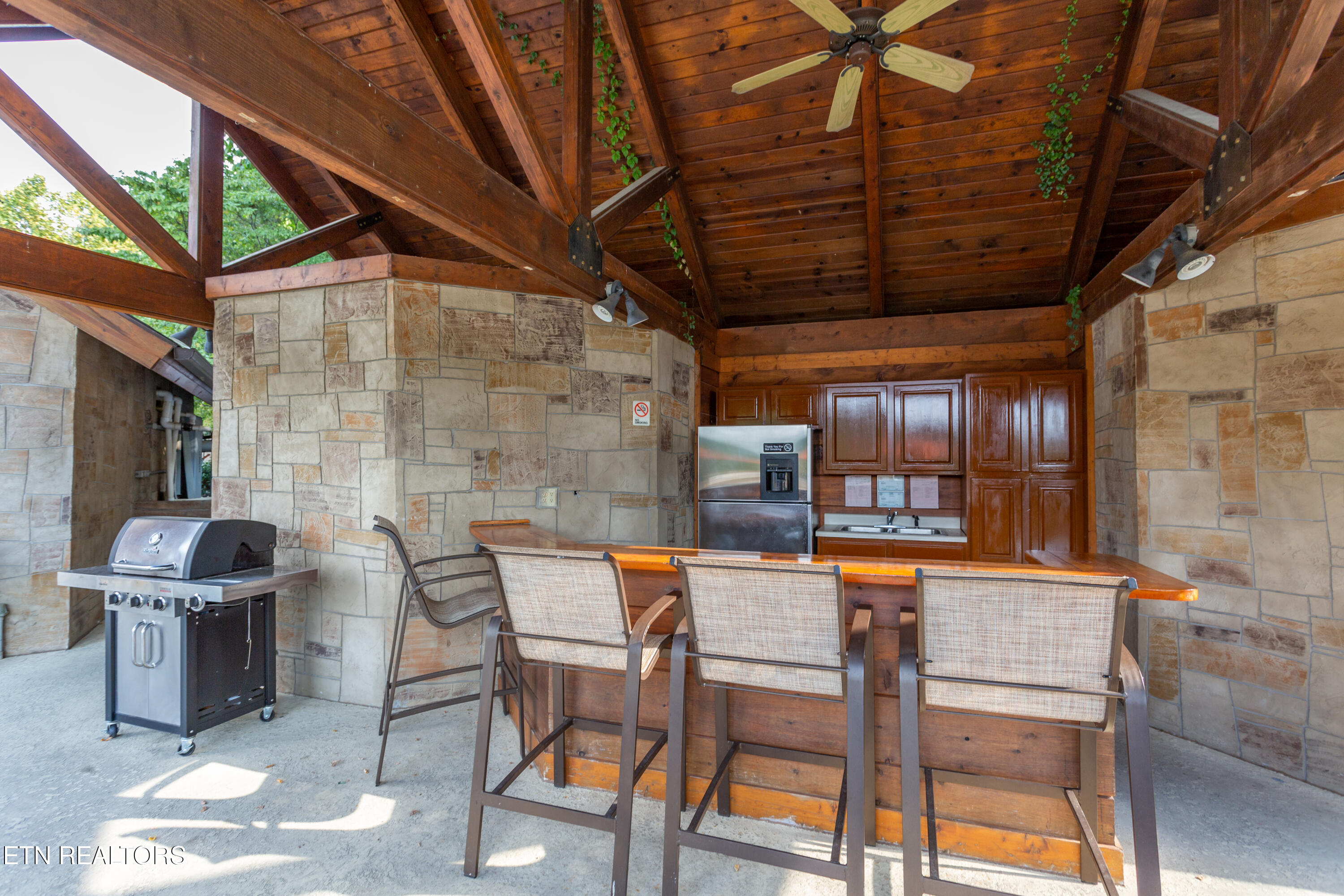 820 Golf View Boulevard, Unit 2504 Pigeon Forge, TN 37863 - Photo 22 of 25 3V8A6366
