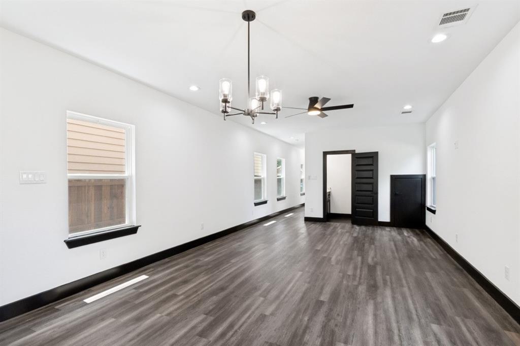 2420 Starks Avenue Dallas, TX 75215 - Photo 4 of 25