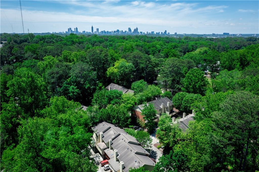 1348 Sheffield Glen Way Northeast, Unit 8 Atlanta, GA 30329 - Photo 34 of 36