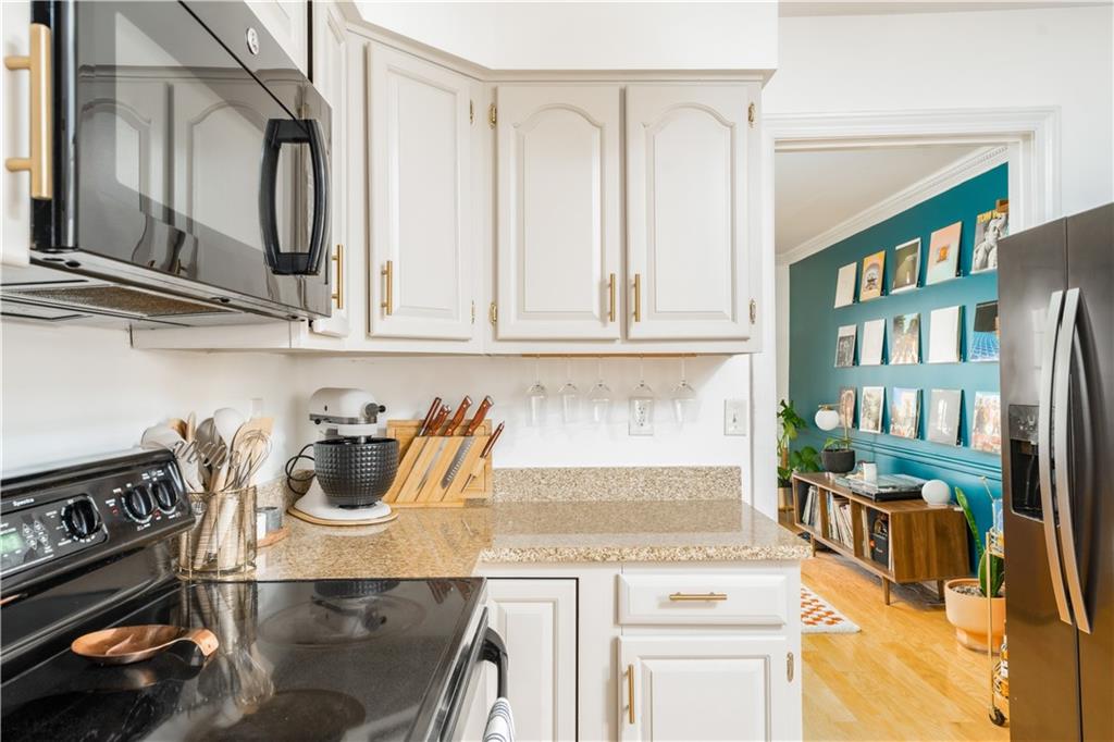 1348 Sheffield Glen Way Northeast, Unit 8 Atlanta, GA 30329 - Photo 8 of 36