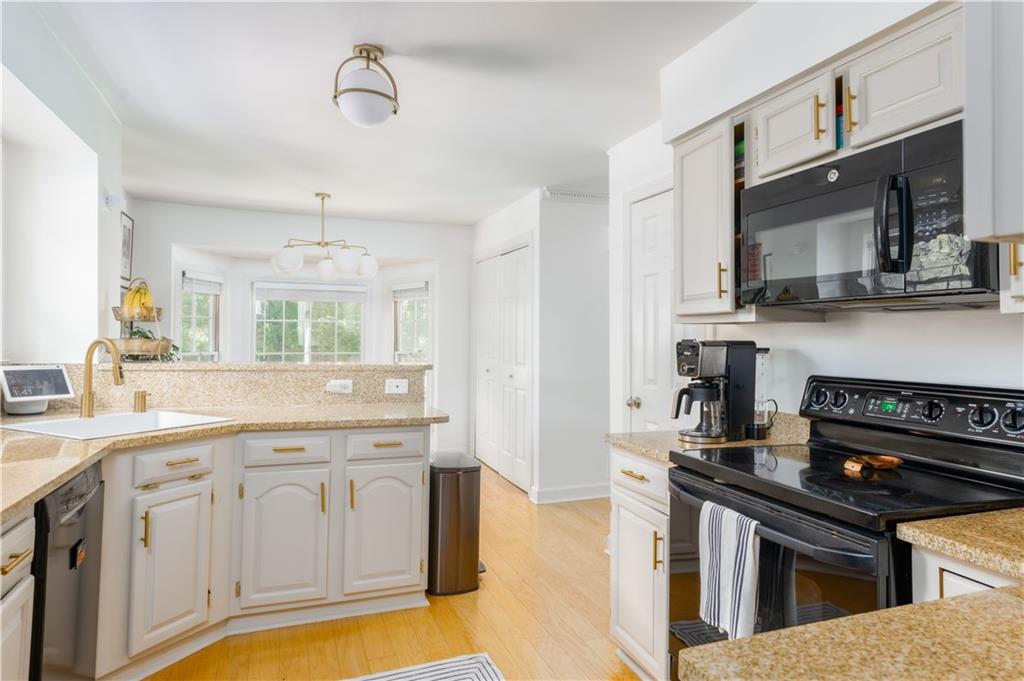 1348 Sheffield Glen Way Northeast, Unit 8 Atlanta, GA 30329 - Photo 10 of 36