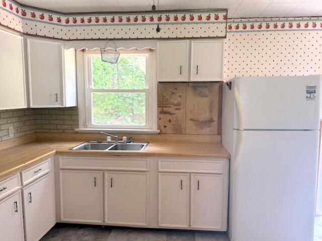 100 Athens Road Harmony, ME 04942 - Photo 4 of 37 Kitchen