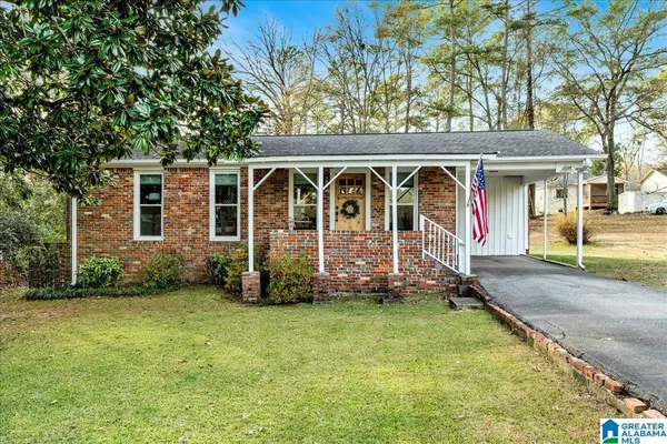 $215,000 | 335 10th Street Northwest, Alabaster, AL 35007