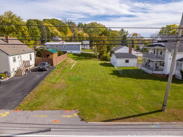 $74,900 | 44 Poland Road, Auburn, ME 04210