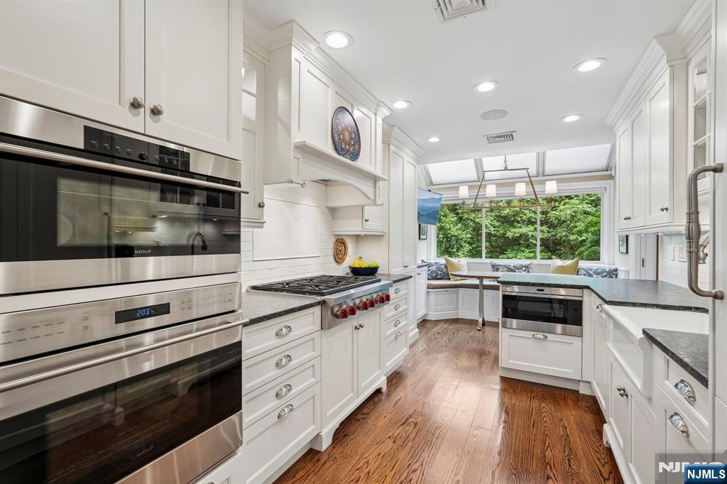 25 Daniel Court Ridgewood, NJ 07450 - Photo 13 of 42 Gallery Image 13