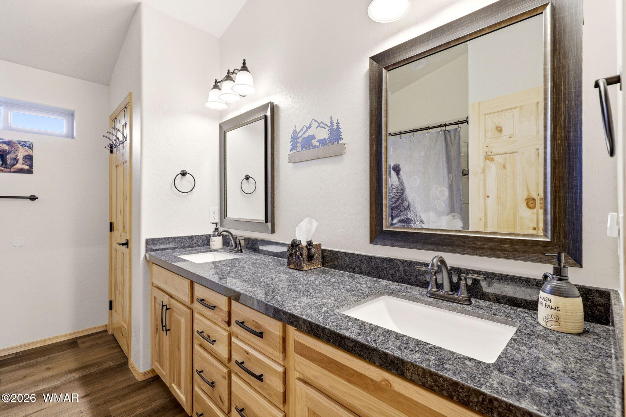 3408 Ponderosa Loop Heber, AZ 85928 - Photo 29 of 57 a bathroom with double vanity sinks and a mirror