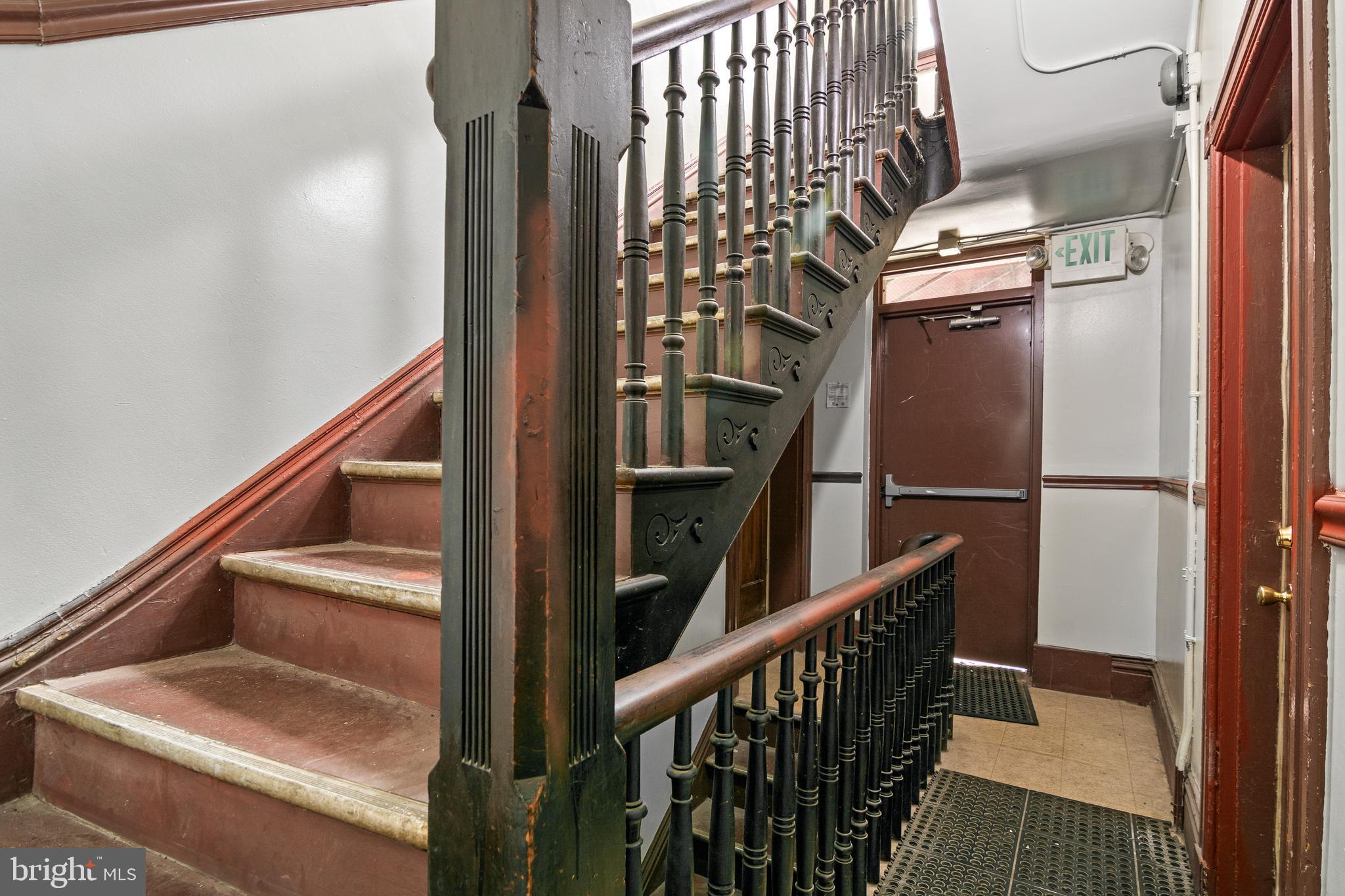 2112 Fleet Street Baltimore, MD 21231 - Photo 45 of 62 a view of entryway