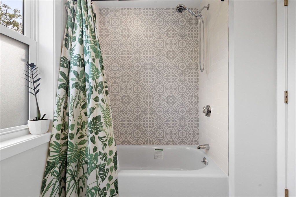 10 Ruthven Park, Unit 3 Boston, MA 02121 - Photo 25 of 34 Gallery Image 25