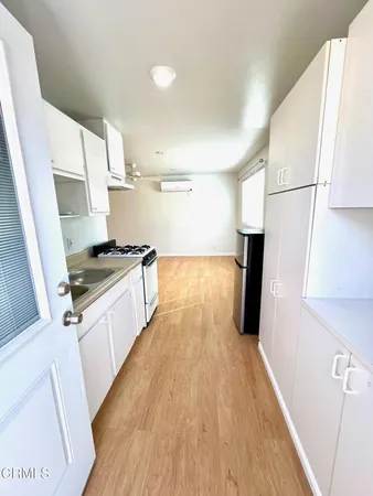 $2,050 | 3123 Stevens Street, La Crescenta, CA 91214