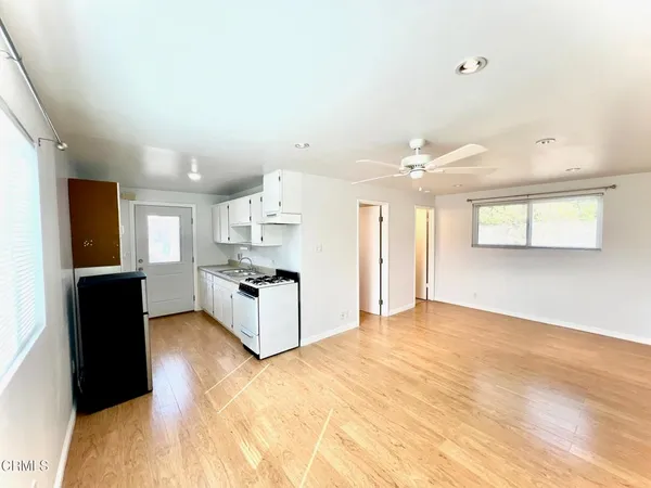 $2,050 | 3123 Stevens Street, La Crescenta, CA 91214