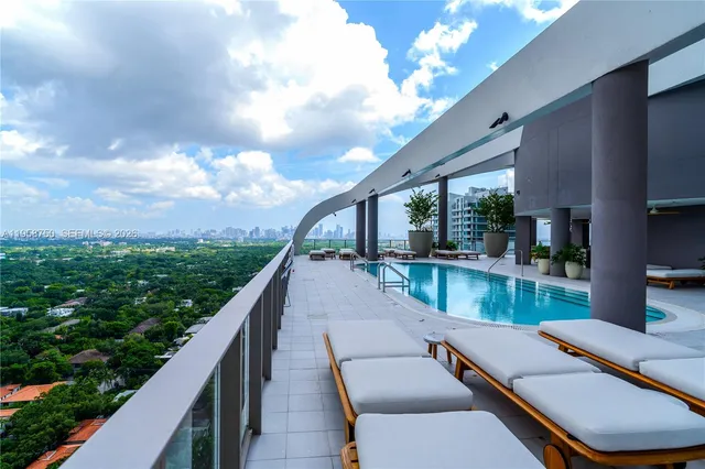 $6,300 | 2678 Tigertail Avenue, Unit 1109, Miami, FL 33133