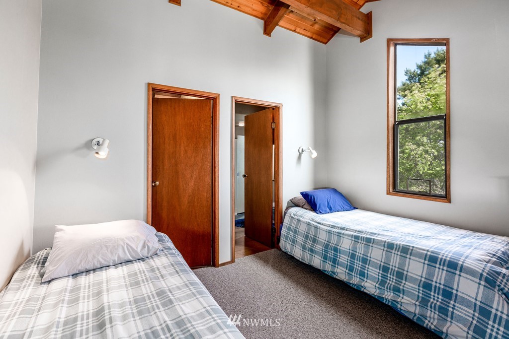 3033 Pear Point Road Friday Harbor, WA 98250 - Photo 14 of 35 Gallery Image 14