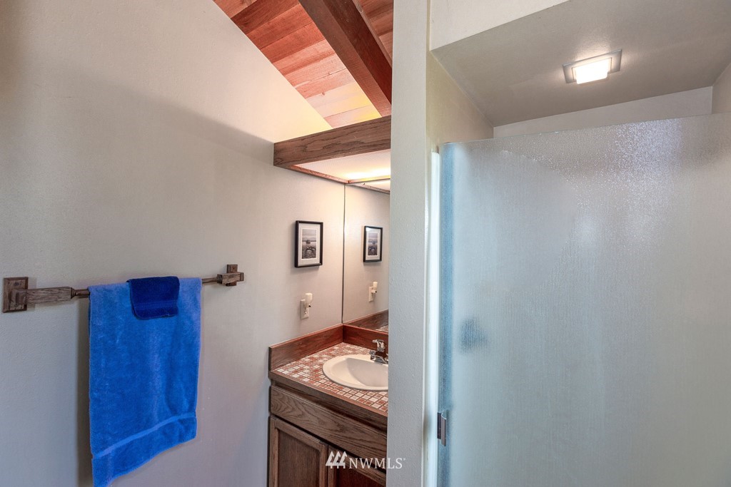 3033 Pear Point Road Friday Harbor, WA 98250 - Photo 19 of 35 Gallery Image 19