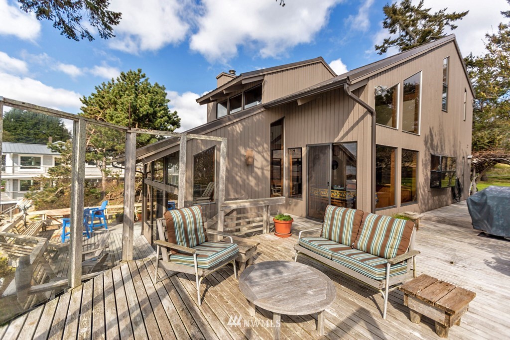 3033 Pear Point Road Friday Harbor, WA 98250 - Photo 25 of 35 Gallery Image 25