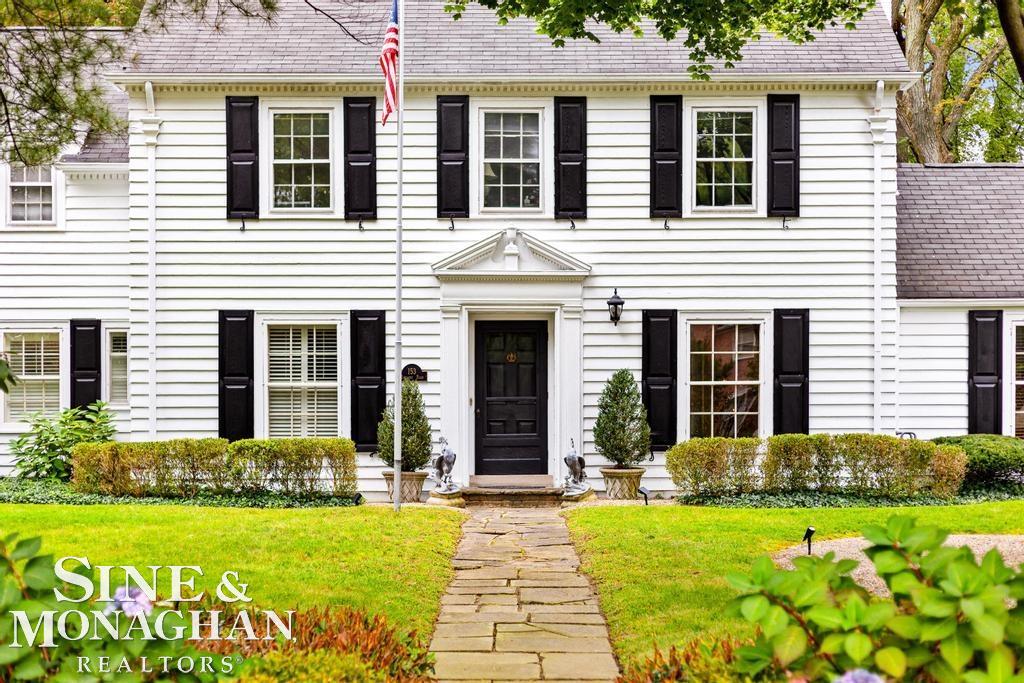153 Touraine Road Grosse Pointe, MI 48236 - Photo 2 of 45 50132971-AEEECF59-67BE-44D7-813B-089F2FF8AD4C.JPG