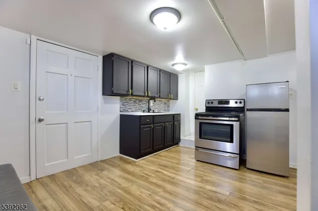 $749,900 | 137-139 Monmouth Road, Elizabeth, NJ 07208