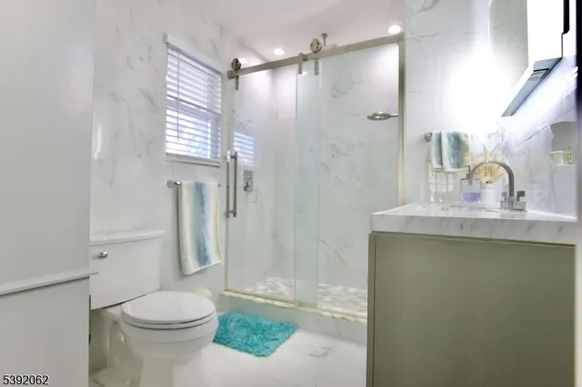 $749,900 | 137-139 Monmouth Road, Elizabeth, NJ 07208