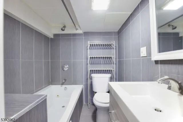 $749,900 | 137-139 Monmouth Road, Elizabeth, NJ 07208