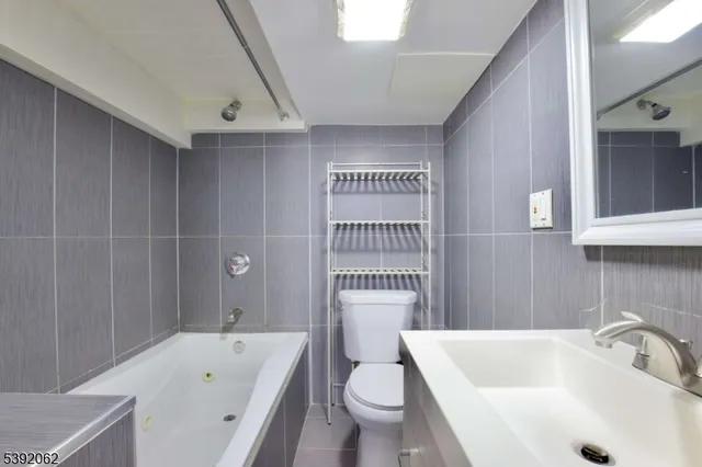 $749,900 | 137-139 Monmouth Road, Elizabeth, NJ 07208