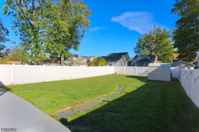 $749,900 | 137-139 Monmouth Road, Elizabeth, NJ 07208