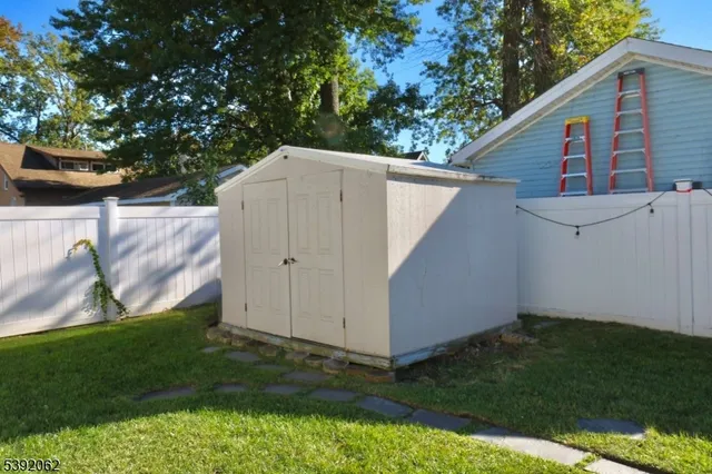 $749,900 | 137-139 Monmouth Road, Elizabeth, NJ 07208