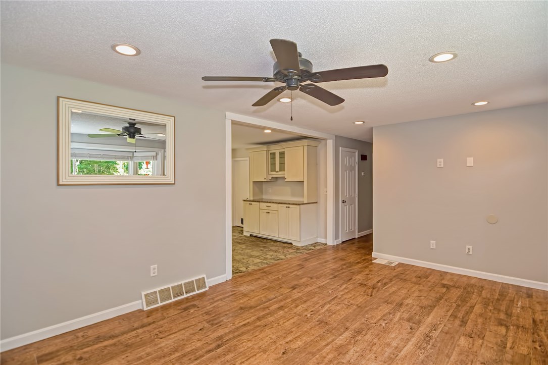 463 Durfee Hill Road Glocester, RI 02814 - Photo 12 of 40