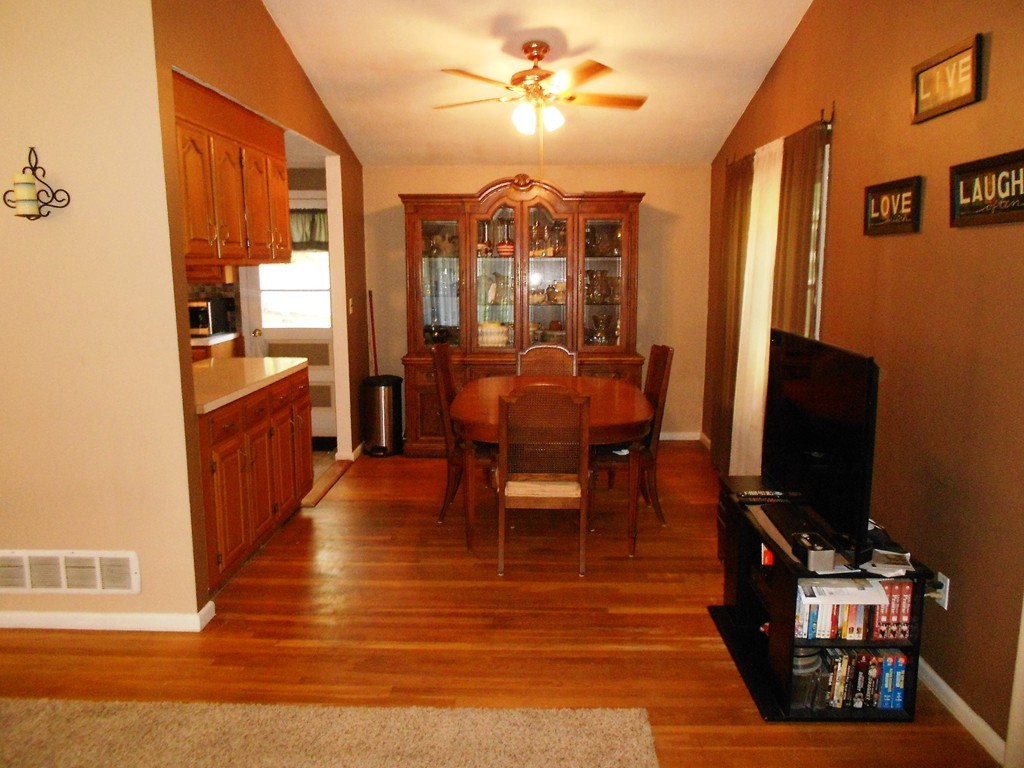 14 Geraldine Road Framingham, MA 01701 - Photo 3 of 10 Gallery Image 3
