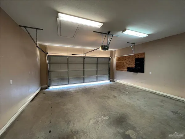 $1,875 | 2413 North 46th Street, McAllen, TX 78501