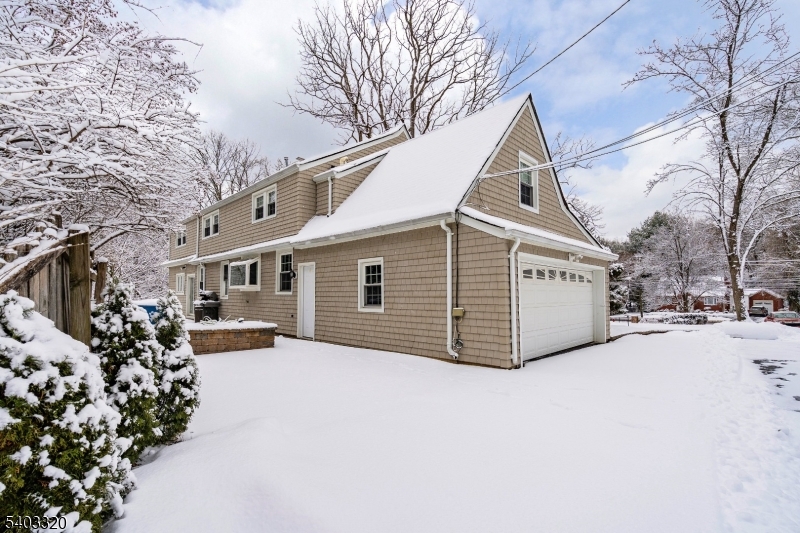 170 New Providence Road Mountainside, NJ 07092 - Photo 3 of 44