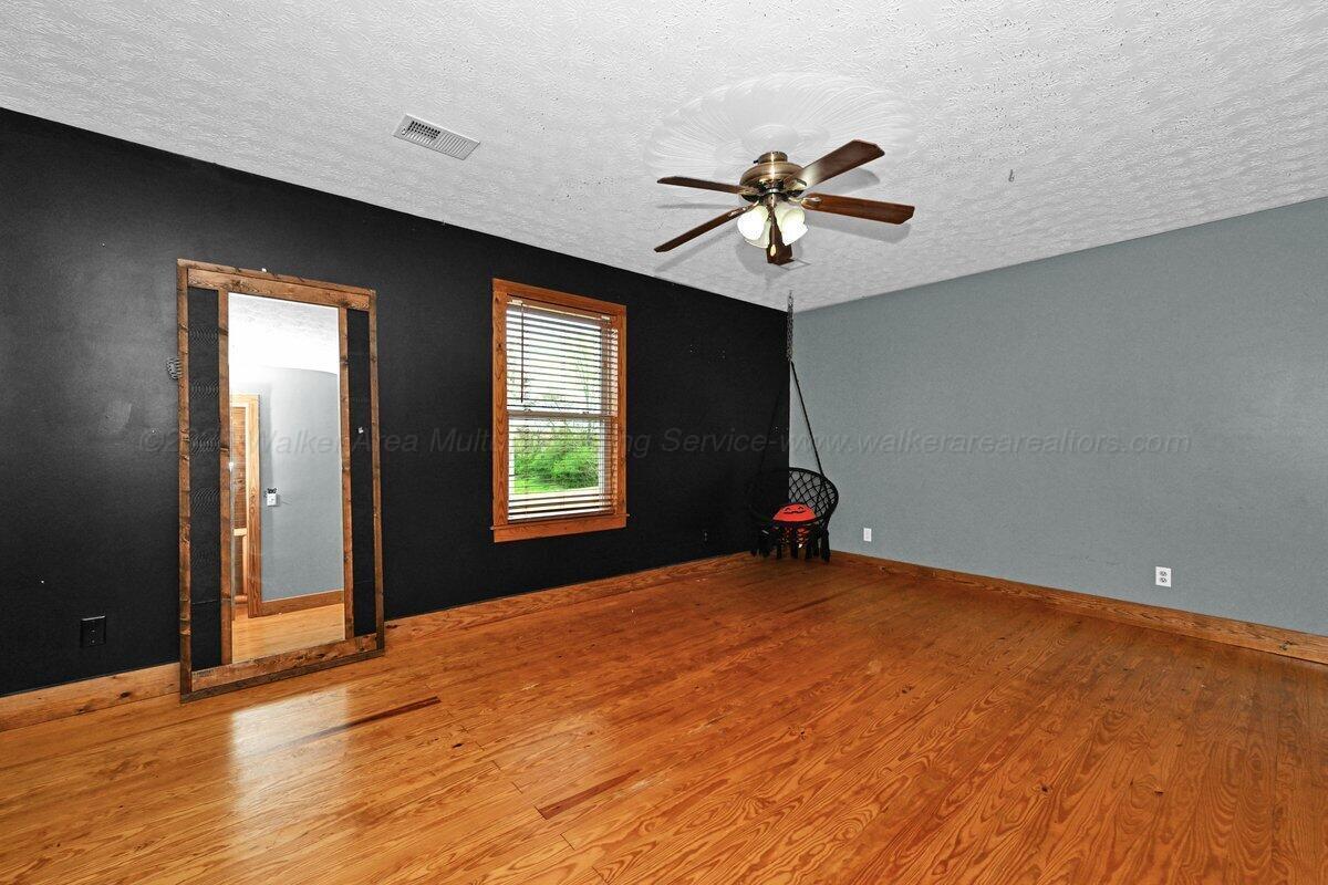 196 County Road 3706 Addison, AL 35540 - Photo 22 of 49 3rd Bedroom
