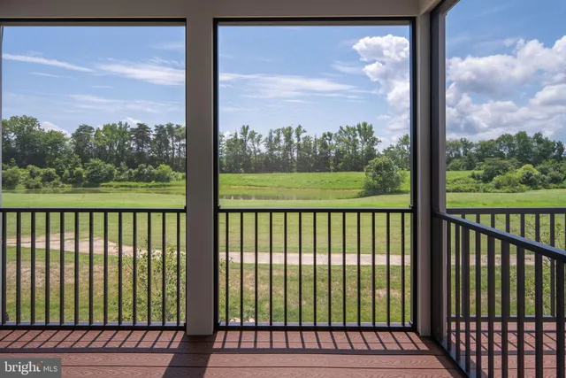 $799,990 | 647 Angelfish Way, Woodbridge, VA 22191