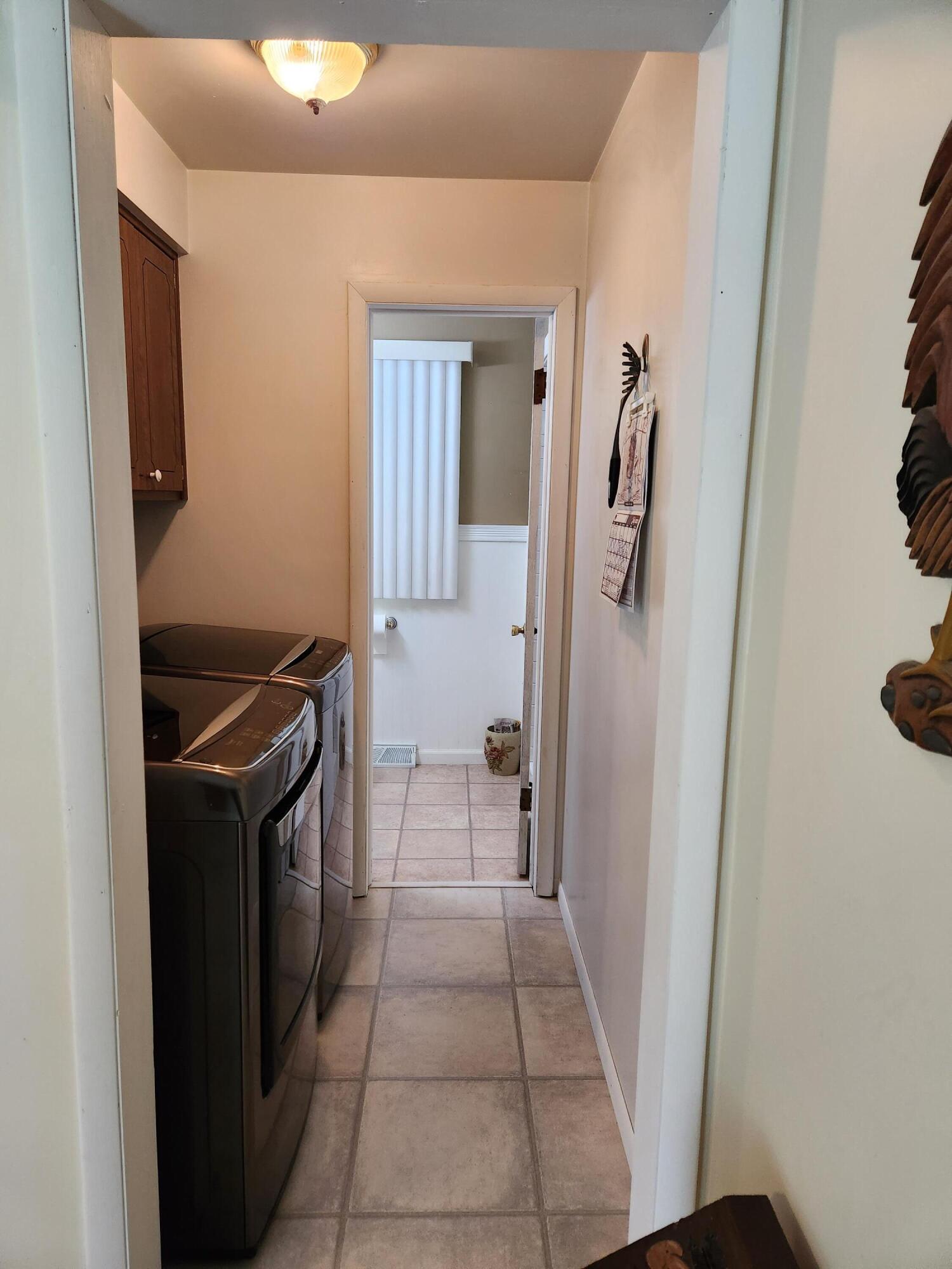 2849 Hall Road Muskegon, MI 49442 - Photo 19 of 33 Laundry off kitchen