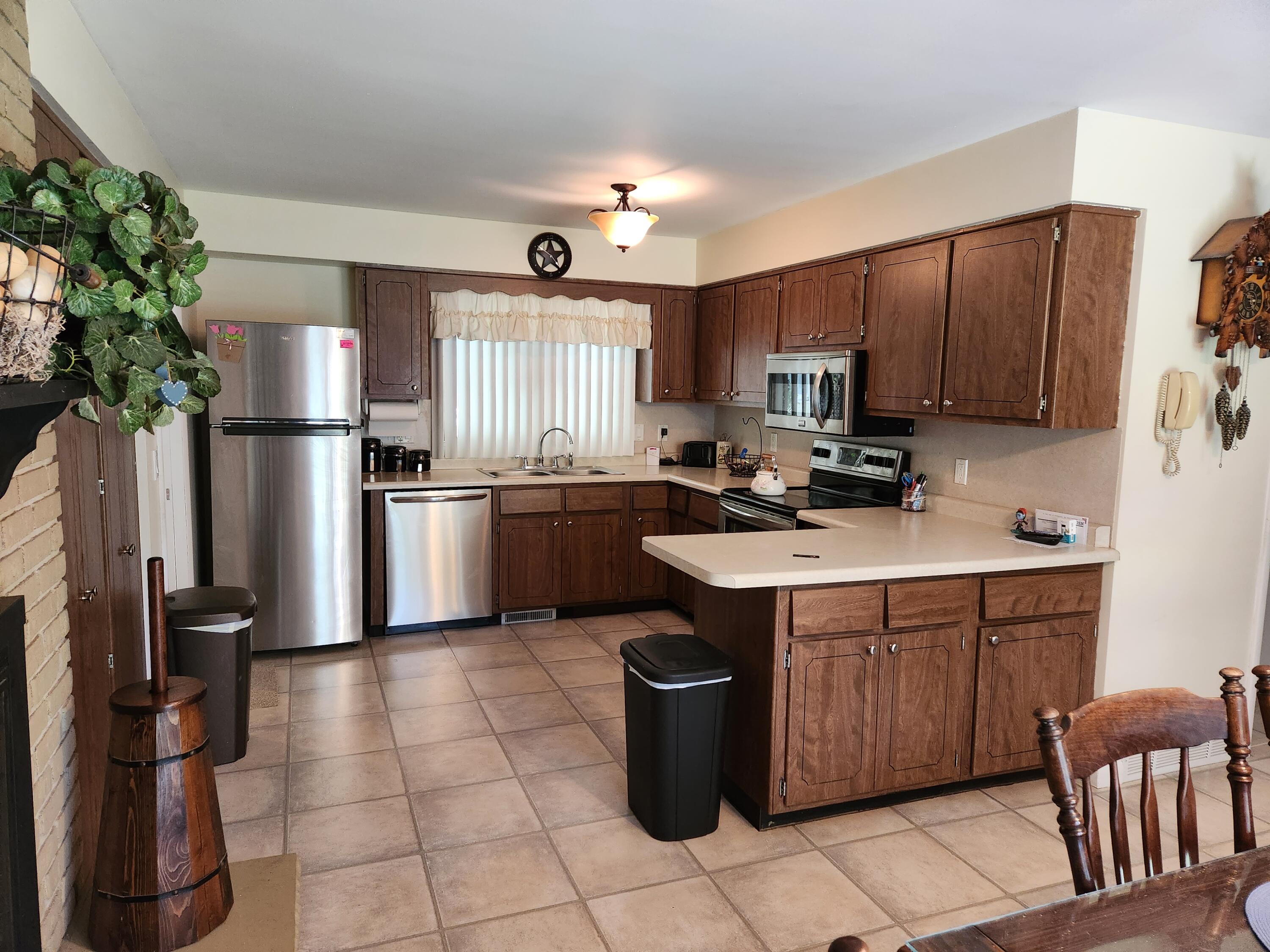 2849 Hall Road Muskegon, MI 49442 - Photo 5 of 33 20230811_164740