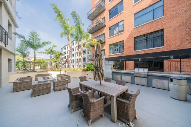 $539,000 | 835 Locust Avenue, Unit 310, Long Beach, CA 90813