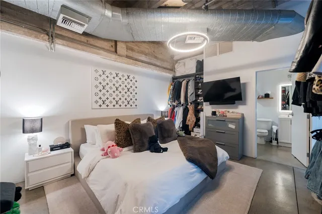 $539,000 | 835 Locust Avenue, Unit 310, Long Beach, CA 90813