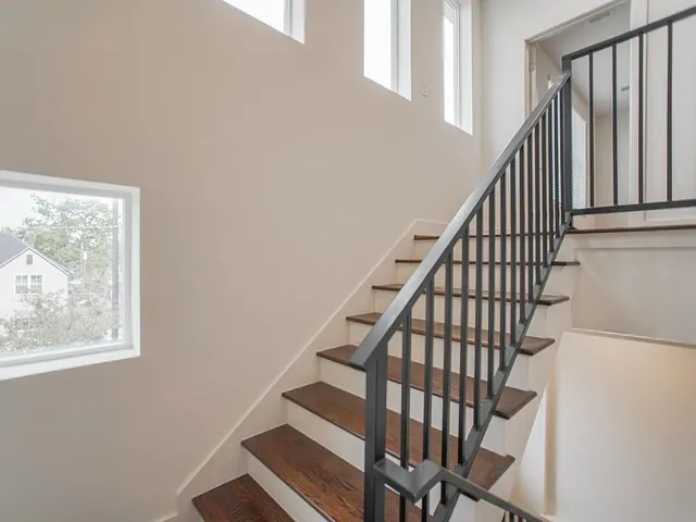 $3,200 | 2004 Rosedale Street, Unit F, Houston, TX 77004