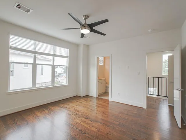 $3,200 | 2004 Rosedale Street, Unit F, Houston, TX 77004