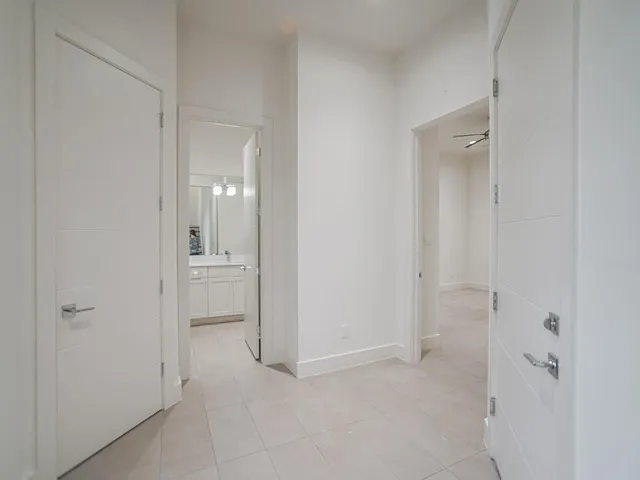 $3,200 | 2004 Rosedale Street, Unit F, Houston, TX 77004