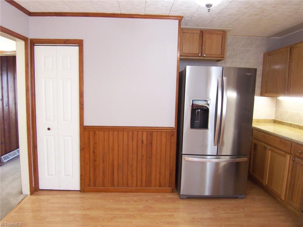 858 Cable Creek Road Asheboro, NC 27205 - Photo 11 of 26 Pantry